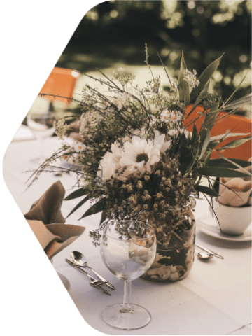 RENT EVENT Straubing - Veranstaltungs­verleih & Event-Equipment. Vermietung von professionellem Event-Equipment für Hochzeiten, Geburtstage, Galaveranstaltungen oder Firmenevents in Straubing und Umgebung.