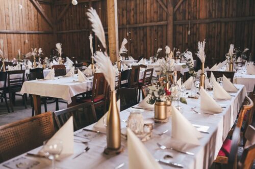 RENT EVENT Straubing - Veranstaltungs­verleih & Event-Equipment. Vermietung von professionellem Event-Equipment für Hochzeiten, Geburtstage, Galaveranstaltungen oder Firmenevents in Straubing und Umgebung.