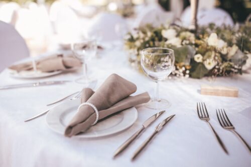 RENT EVENT Straubing - Veranstaltungs­verleih & Event-Equipment. Vermietung von professionellem Event-Equipment für Hochzeiten, Geburtstage, Galaveranstaltungen oder Firmenevents in Straubing und Umgebung.