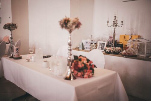 RENT EVENT Straubing - Veranstaltungs­verleih & Event-Equipment. Vermietung von professionellem Event-Equipment für Hochzeiten, Geburtstage, Galaveranstaltungen oder Firmenevents in Straubing und Umgebung.