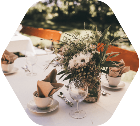 RENT EVENT Straubing - Veranstaltungs­verleih & Event-Equipment. Vermietung von professionellem Event-Equipment für Hochzeiten, Geburtstage, Galaveranstaltungen oder Firmenevents in Straubing und Umgebung.